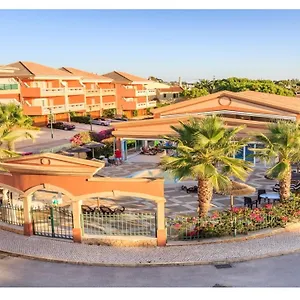 **** Aldeamento Turístico Lakeside Country Club - Turísticos Portugal